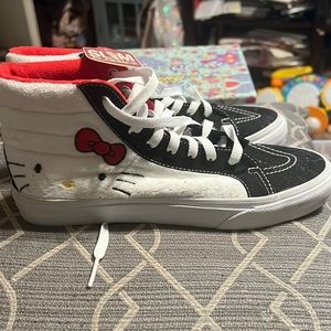 New with tags hello kitty vans limited edition